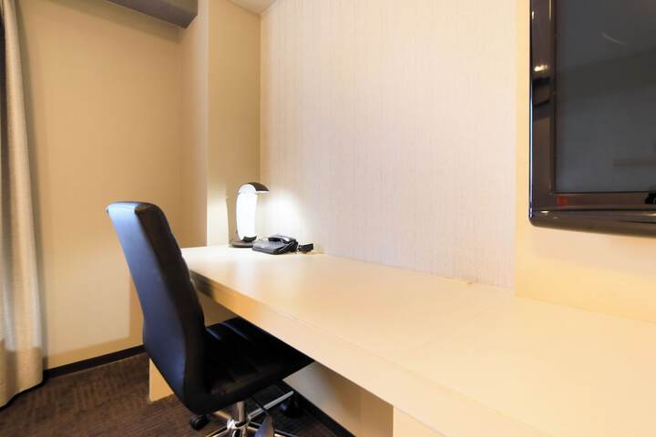 Room 12 of 54
