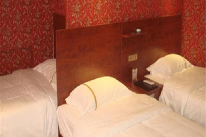 Room 2 of 7