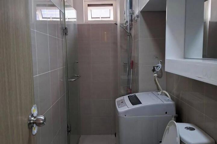 Room 2 of 11