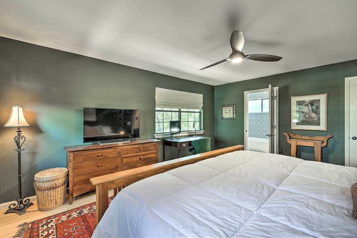Dripping Springs Cabin w / Pool Hill Country Views