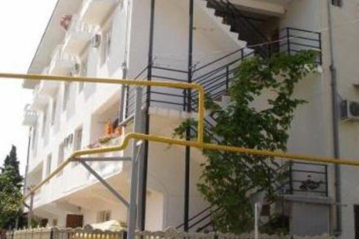 Kristina Hotel