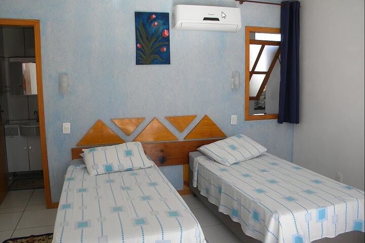 Room 2 of 37