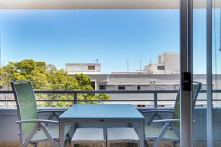 Terrace/Patio 2 of 8