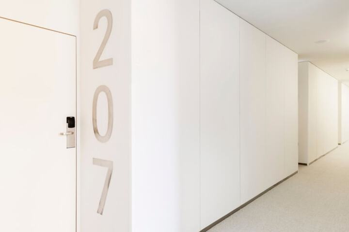 Room 17 of 46