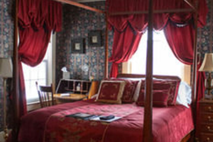 Room 32 of 57