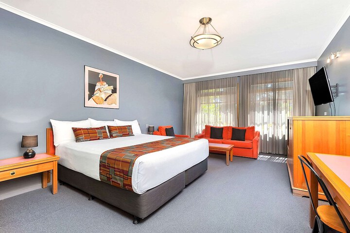 Room 7 of 28