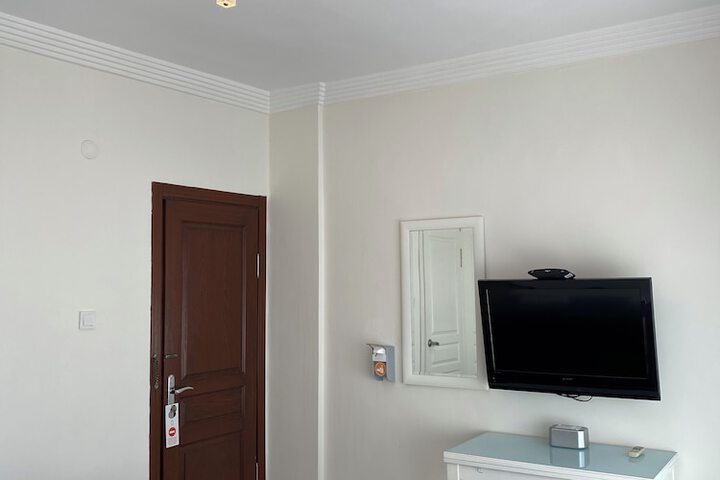 Room 36 of 85