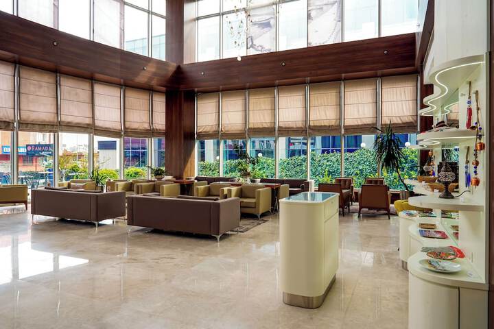Guest Lobby
