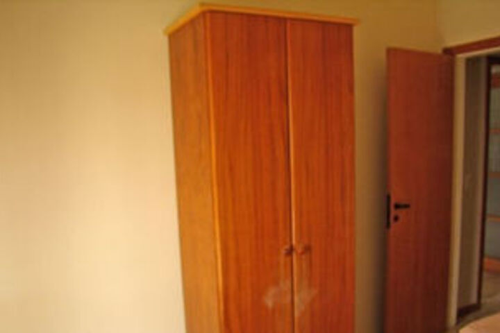 Room 8 of 32