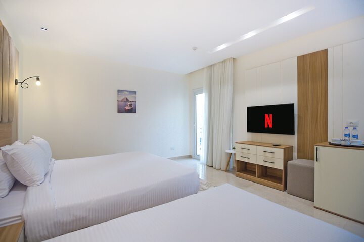 Room 5 of 111