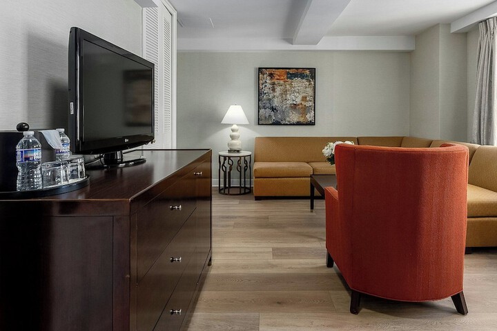 Room 40 of 80