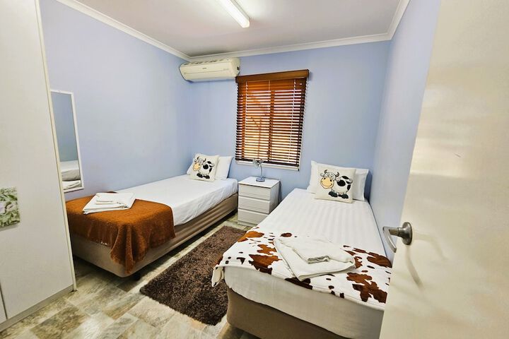 Room 12 of 96