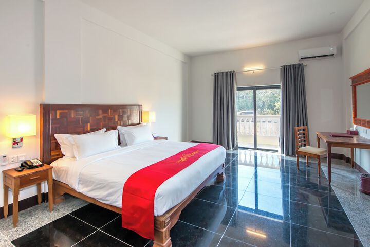 Room 3 of 30