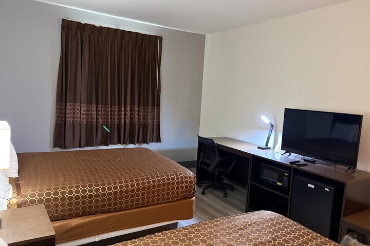 Room 6 of 39
