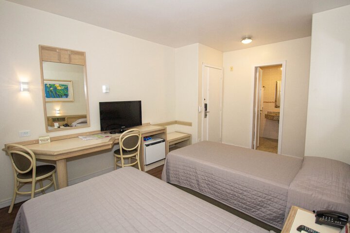 Room 16 of 110