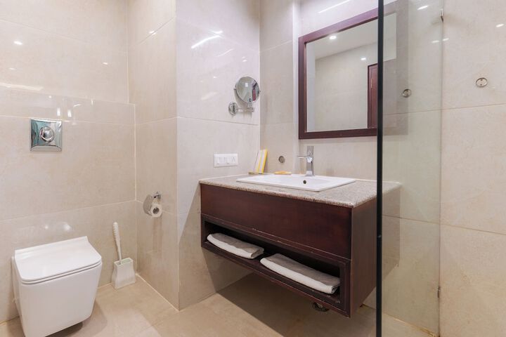 Room 16 of 29