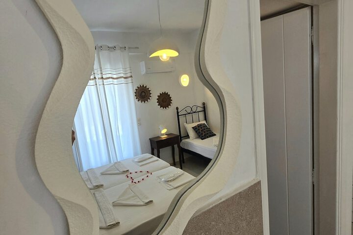 Room 50 of 148