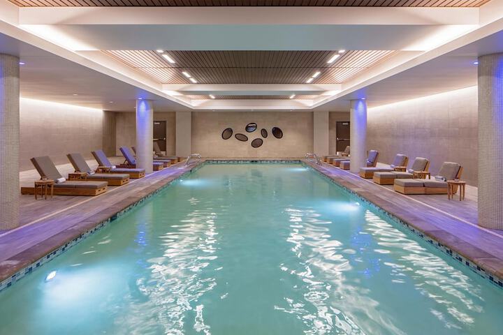Photo of Hyatt Regency Lake Washington at Seattle’s Southport Pool