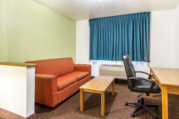 Room 31 of 62