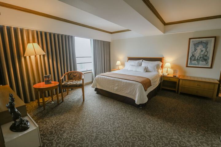 Room 16 of 125