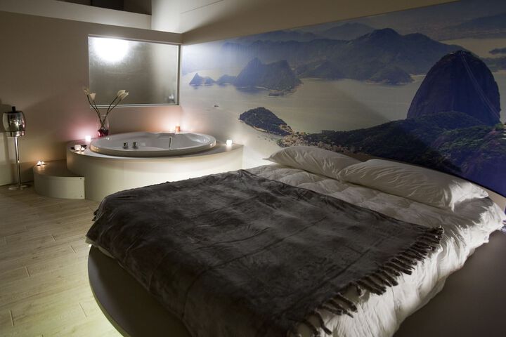 Room 17 of 71