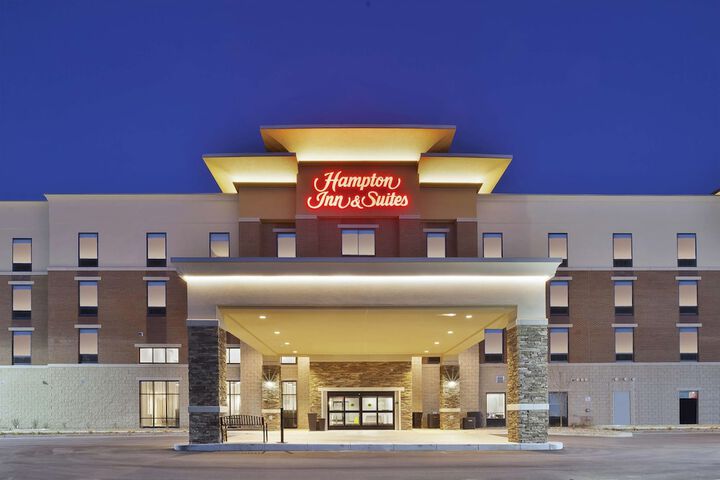 best hotels in grandville mi