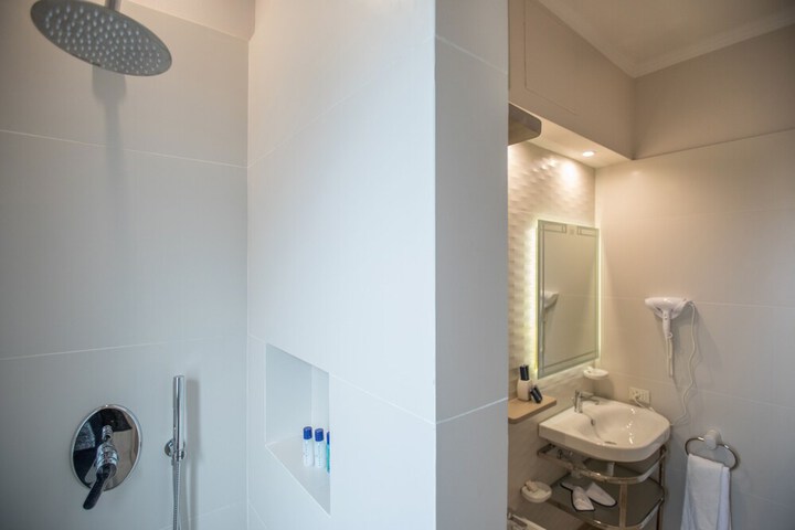 Bathroom Interior Photo