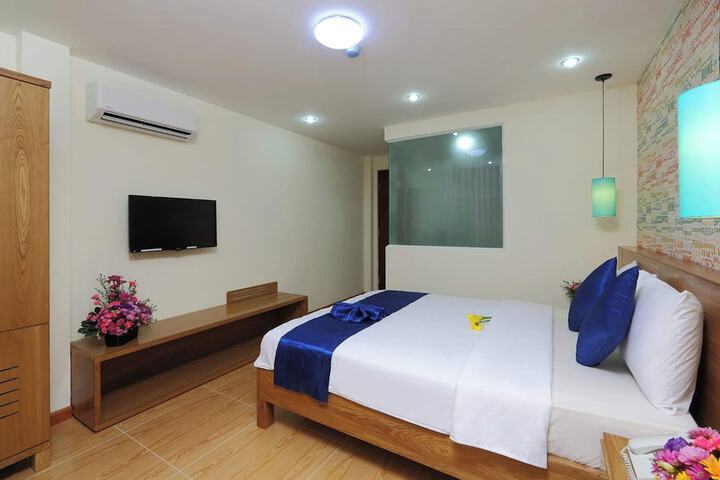 Room 16 of 36