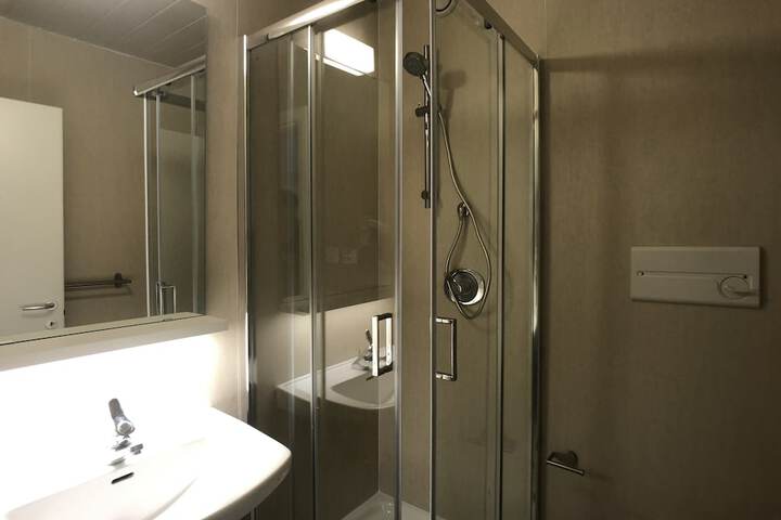 Room 20 of 35