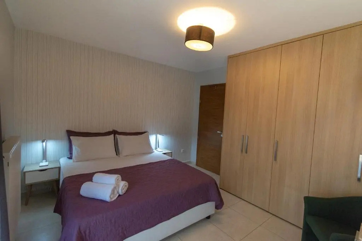 Image of Spacious Fully Equipped 3BD 2Bath Apt in the heart of city with Balconies AC and fast WIFI #2