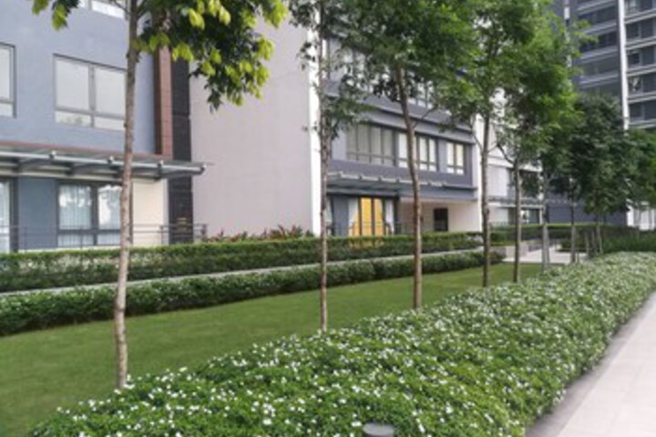 Hotel Exterior 9 of 37