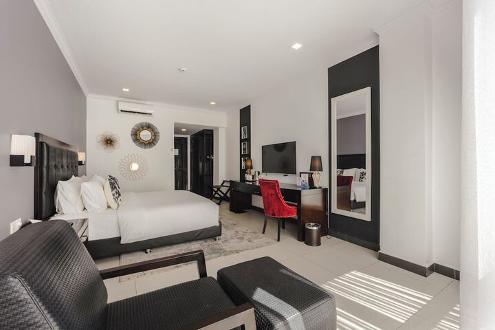 Room 32 of 133