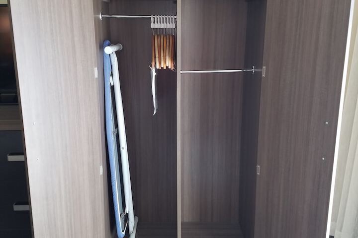 2 Queen Beds Chair Bed Balcony Microwave and Refrigerator Shower Only (10 of 11)