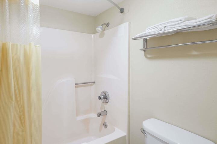 Room 7 of 14