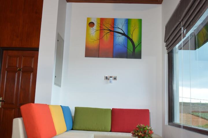 Room 14 of 76