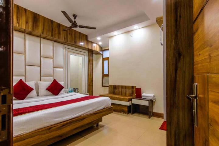 We have good family hotel