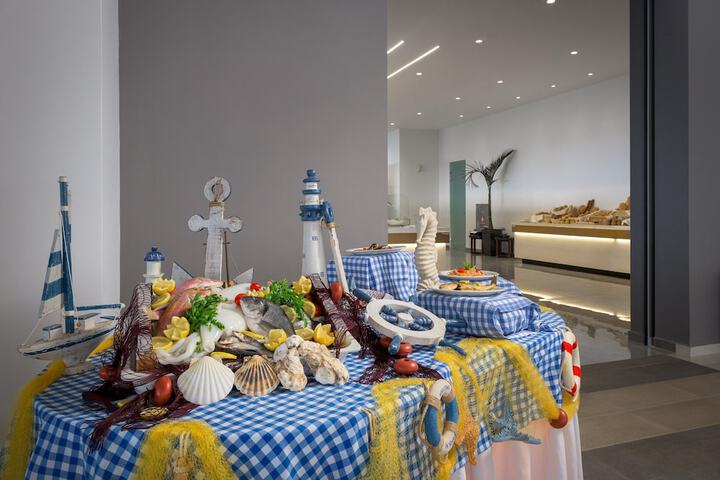 Dining 100 of 154