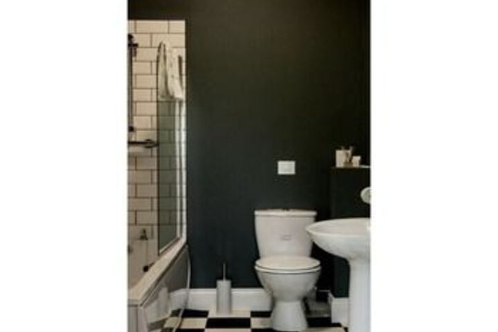 Room 2 of 19