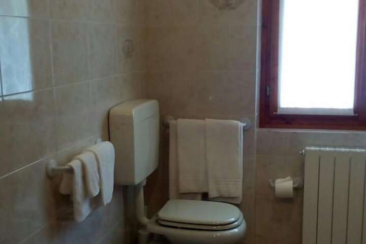 Room 8 of 26