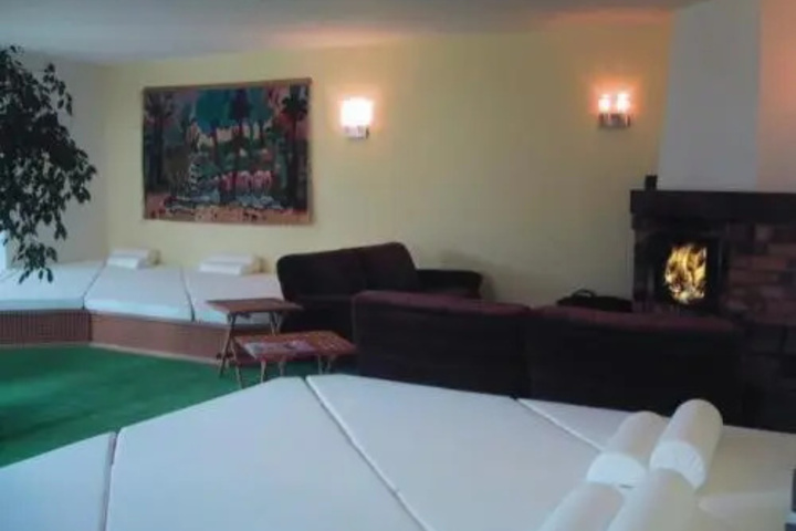 Room 3 of 14