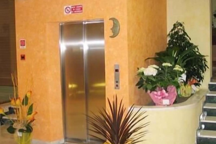 Hotel Interior 2 of 27