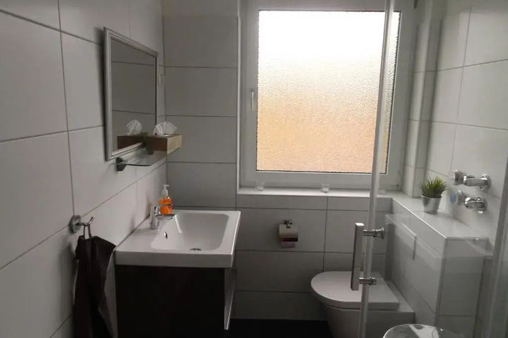 Room 7 of 13