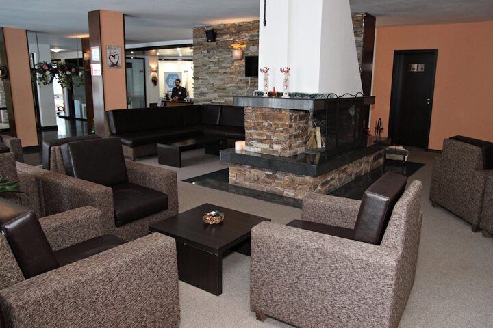 Hotel Interior 7 of 89