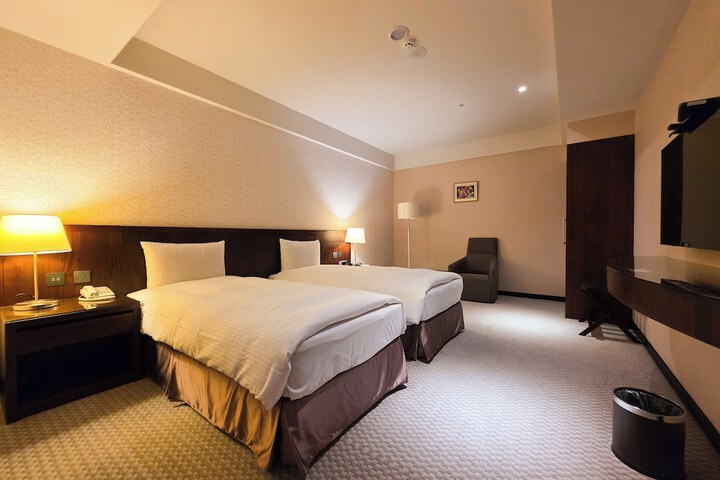 Room 44 of 120