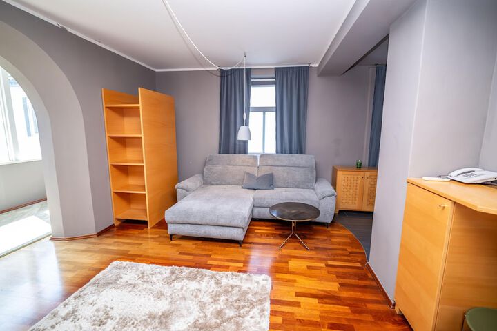 Room 34 of 101
