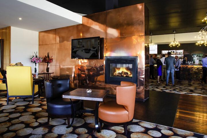 Lounge 182 of 210