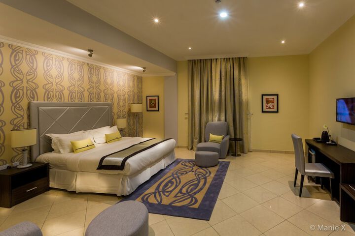 Room 6 of 39