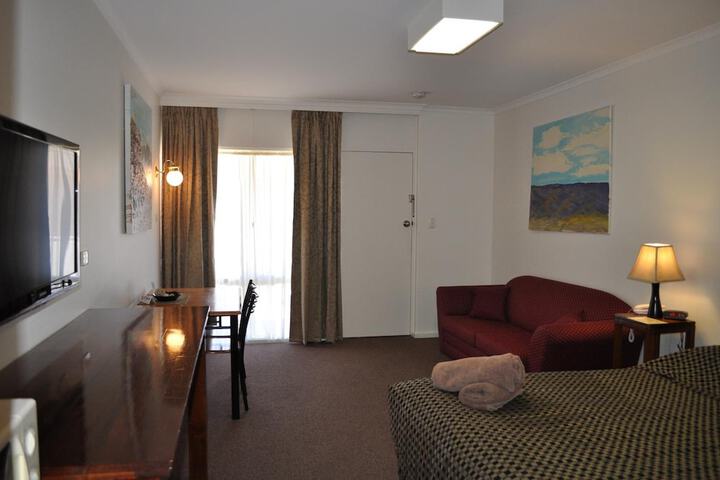 Room 11 of 29