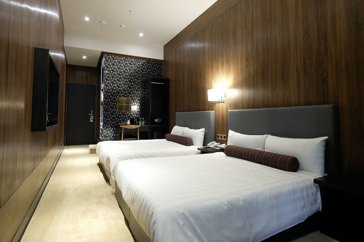Room 15 of 89