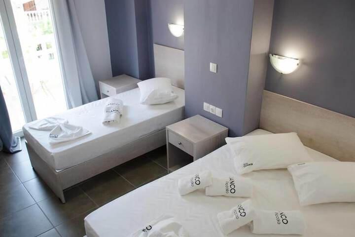 Room 14 of 15